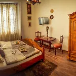 Ilona 3*