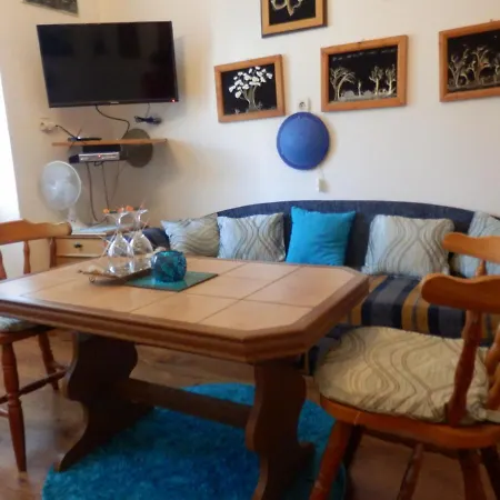 Ilona Penzión pre hostí